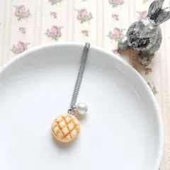 メロンパンとコットンパールのネックレス＊シルバーカラー