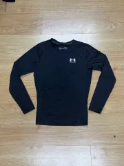 アンダーアーマー インナーTシャツ