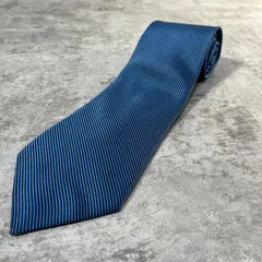 【Burberry】無地ブルーネクタイ　上品　細ストライプ