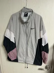 ナイキ レディース ウィンドブレーカー XL 出品