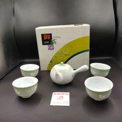 Item thumbnail for item 308150e3-a65d-47f8-80eb-f25dd4cec933