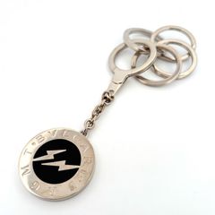 Item thumbnail for item 746b3880-972e-4f89-9037-c294319e2d2f