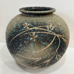 Item thumbnail for item 9928bfb8-ea3b-4a96-8485-cc4e9b60b48d