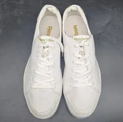 リーボック スニーカー