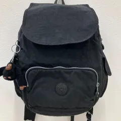 7827　Kipling キプリング　 リュックサック　バックパック　ナイロン　軽量　シンプル　黒　ブラック　無地　チャーム付　ポケット多数　収納多数　機能的