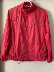 美品　NIKE   マウンテンパーカー　ピンク　M
