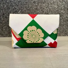 京都帯屋さん　正絹(シルク）　数寄屋袋 茶道(初釜）　クラッチバック　ポーチ　パーティーバッグ 市松華紋緑