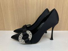 MANOLO BLAHNIK ビジュー Tストラップ パンプス 36 黒 - メルカリ