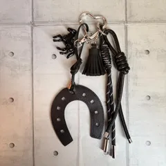 じゃらじゃらキーホルダー バッグチャーム 蹄 馬 ハート タッセル 黒