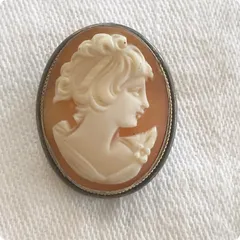 【フランス直輸入】温かみがあり上品な質感 ヴィンテージ カメオ ブローチ兼 ペンダントトップ