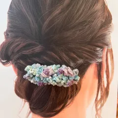 パステルフラワーのかぎ針編みバレッタ＊小花とパールのヘアアクセサリー