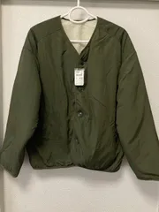 新品未使用　リバーシブル　2way    パーカー　グリーン×ホワイト　M