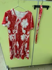 レディース 総柄ワンピース 半袖 Vネック ウエストマーク ベルト付き レトロ風 ミディ丈 ko1