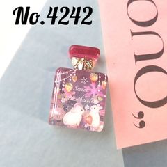 No.564 ハリネズミとお花 レジンヘアゴム - メルカリ