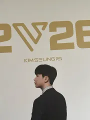 デソンマイメック キム・スンリ 2026 カレンダー 出品