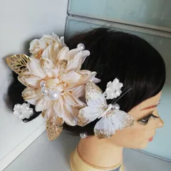 蝶々付き上品なベージュ系の髪飾り 成人式 結婚式 卒業式に【039】