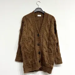 新品 ケーブル編みニットカーディガン