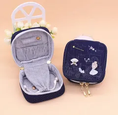 刺繍アクセサリーケース 宝石箱 ジュエリー整理 携帯用 リングネックレスブレスレット収納 旅行用 コンパクト 女性用