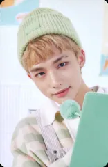 StrayKids MINI WORLD Hyunjin 2023 Seasons Greeting 黄