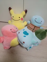 ポケモン メタモン 変身 ぬいぐるみ ピカチュウ カメール ヒトカゲ フシギダネ もち ぬいぐるみ