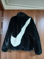 ナイキ スウッシュ ブラック ファー ジャケット S(55)