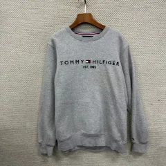 Tommy Hilfiger トミーヒルフィガー カジュアル BIG 刺繍 ロゴ 起毛 スウェットシャツ M A03422