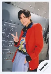 【中古】生写真(ジャニーズ) Snow Man/目黒蓮/膝上/シングル「Dangerholic」MV＆ジャケ写オフショット/公式生写真