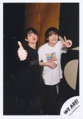 【中古】生写真(STARTO) Hey! Say! JUMP・Snow Man/有岡大貴・深澤辰哉/膝上/「WE ARE! Let’s get the party STARTO!!」バックステージフォト/公式生写真