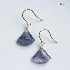 No.734✨天然石✨フローライトの一粒ピアス　イヤリング