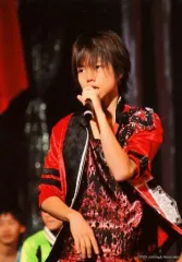 【中古】生写真(ジャニーズ) 7WEST/重岡大毅/ライブフォト・上半身・衣装赤 黒・右手腹・左手マイク・体正面・目線右/公式生写真