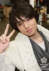 【中古】生写真(ジャニーズ) Hey! Say! JUMP/伊野尾慧/衣装白・インナーカーキ・右手ピース・Hey! Say! JUMP Concert 08-09/公式生写真