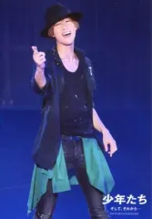 【中古】生写真(ジャニーズ) Snow Man/阿部亮平/ライブフォト・膝上・衣装黒緑・右手指差し/「少年たち そして、それから...」ステージフォト第1弾