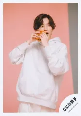 【中古】生写真(ジャニーズ) なにわ男子/道枝駿佑/膝上/「なにわ男子 LIVE TOUR 2023 ’POPMALL’」グッズオフショット/公式生写真