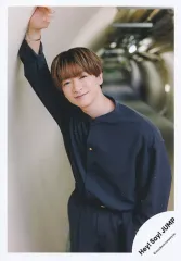 【中古】生写真(STARTO) Hey! Say! JUMP/知念侑李/膝上/アルバム「PULL UP!」MV＆ジャケ写オフショット/公式生写真