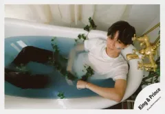 【中古】生写真(STARTO) King ＆ Prince/永瀬廉/横型・膝上/シングル「愛し生きること / MAGIC WORD」MV＆ジャケ写オフショット/公式生写真