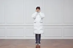 フォンテーマのジッパー型ダウンジャケット ロング丈 ブラック ホワイト S M L 新品 在庫処分版