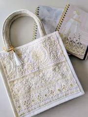 ジュートトートバッグ S-Standard「Le Blanc」ホワイト　インド刺繍リボン　かごバッグ