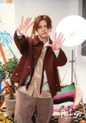 【中古】生写真(STARTO) Hey! Say! JUMP/山田涼介/膝上・衣装茶・両手パー/「Hey! Say! JUMP LIVE TOUR 2023→2024 PULL UP!」オリジナルフォト