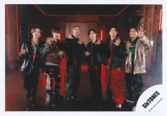 【中古】生写真(ジャニーズ) SixTONES/集合(6人)/横型・全身/シングル「ABARERO」MV＆ジャケ写オフショット/公式生写真