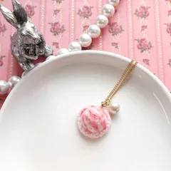 アイスクリームとコットンパールのネックレス＊苺