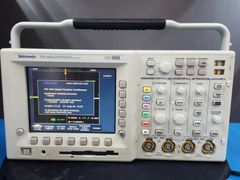 Tektronix MDO3014 500MHz フル機能オシロスコープ - メルカリ
