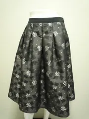 新品タグ付き エムズグレイシー スカート  40 チャコールブラウン系