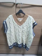 Vネック ニット ベスト アイボリー