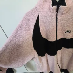 ナイキ ピンク/ブラック ビックスウォッシュ ボア ジャケット