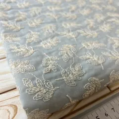 まろ様専用　刺繍生地×2点