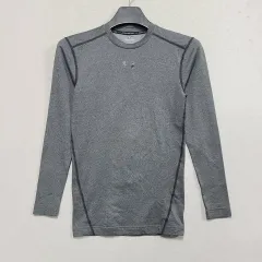 アンダーアーマー 起毛 チャコール機能Tシャツ メンズ95 ㅡ1216