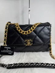 CHANEL シャネル19 マトラッセ チェーンショルダーバッグ ブラック ラムスキン ゴールド×シルバー金具 ココマーク