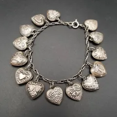 ヴィンテージ パフィーハート チャーム 14個 ブレスレット レトロ I Love You ハートを射る矢 ウェディングベル フローラル 存在感 Y25-P