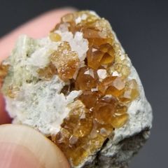 ベトナム・ダクラク省産・カルサイト晶洞標本 158.98 g - メルカリ