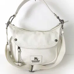 バーバリーブルーレーベル BURBERRY BLUE LABEL バッグ ショルダーバッグ 2way ワンショルダー 本革 レザー アイボリー オフ白 メタルロゴ かばん 鞄 カバン 国内正規品